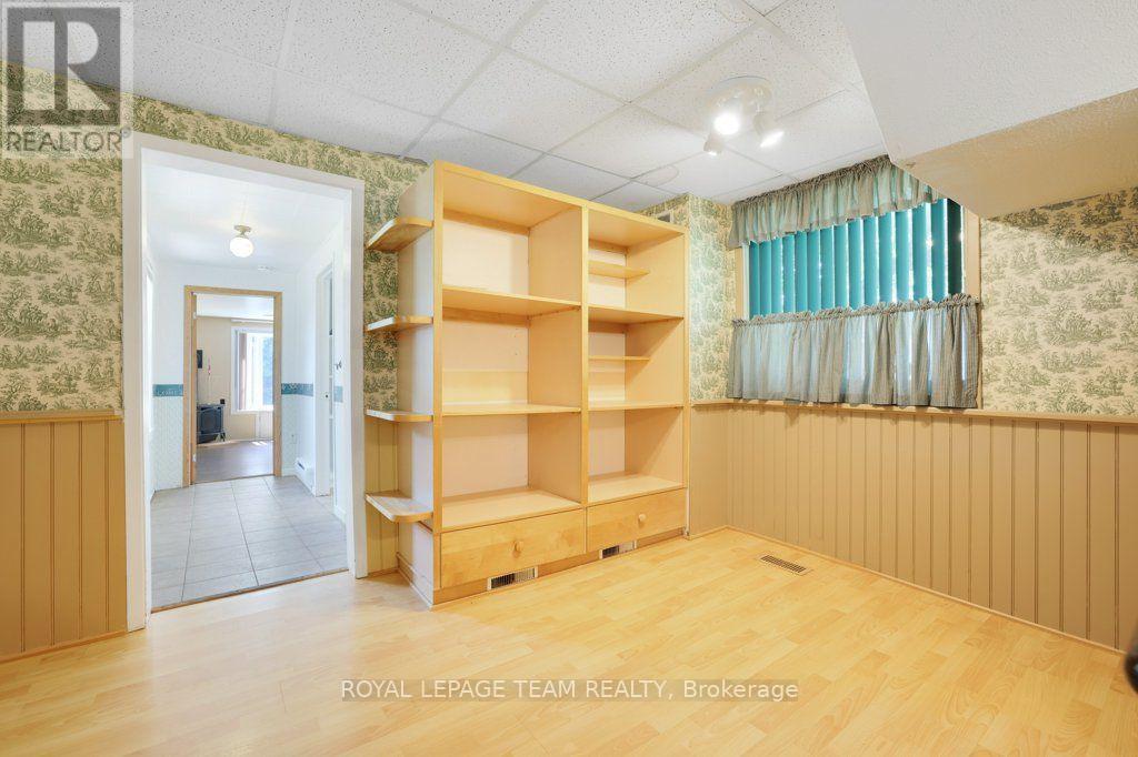 254 BLAKENEY ROAD - Image 15