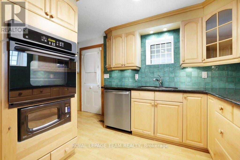254 BLAKENEY ROAD - Image 17