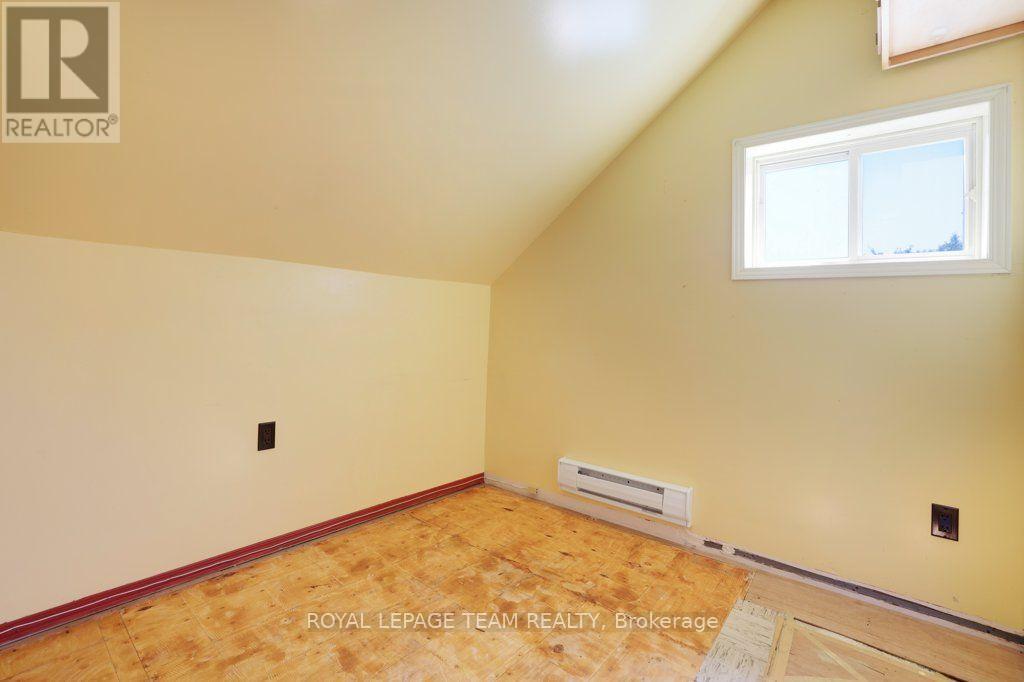 254 BLAKENEY ROAD - Image 22