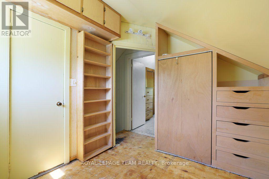 254 BLAKENEY ROAD - Image 23