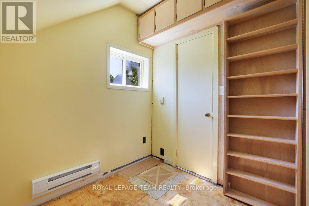 254 BLAKENEY ROAD - Image 24
