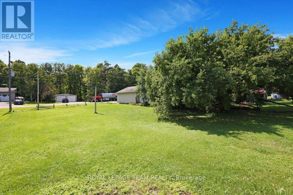 254 BLAKENEY ROAD - Image 29