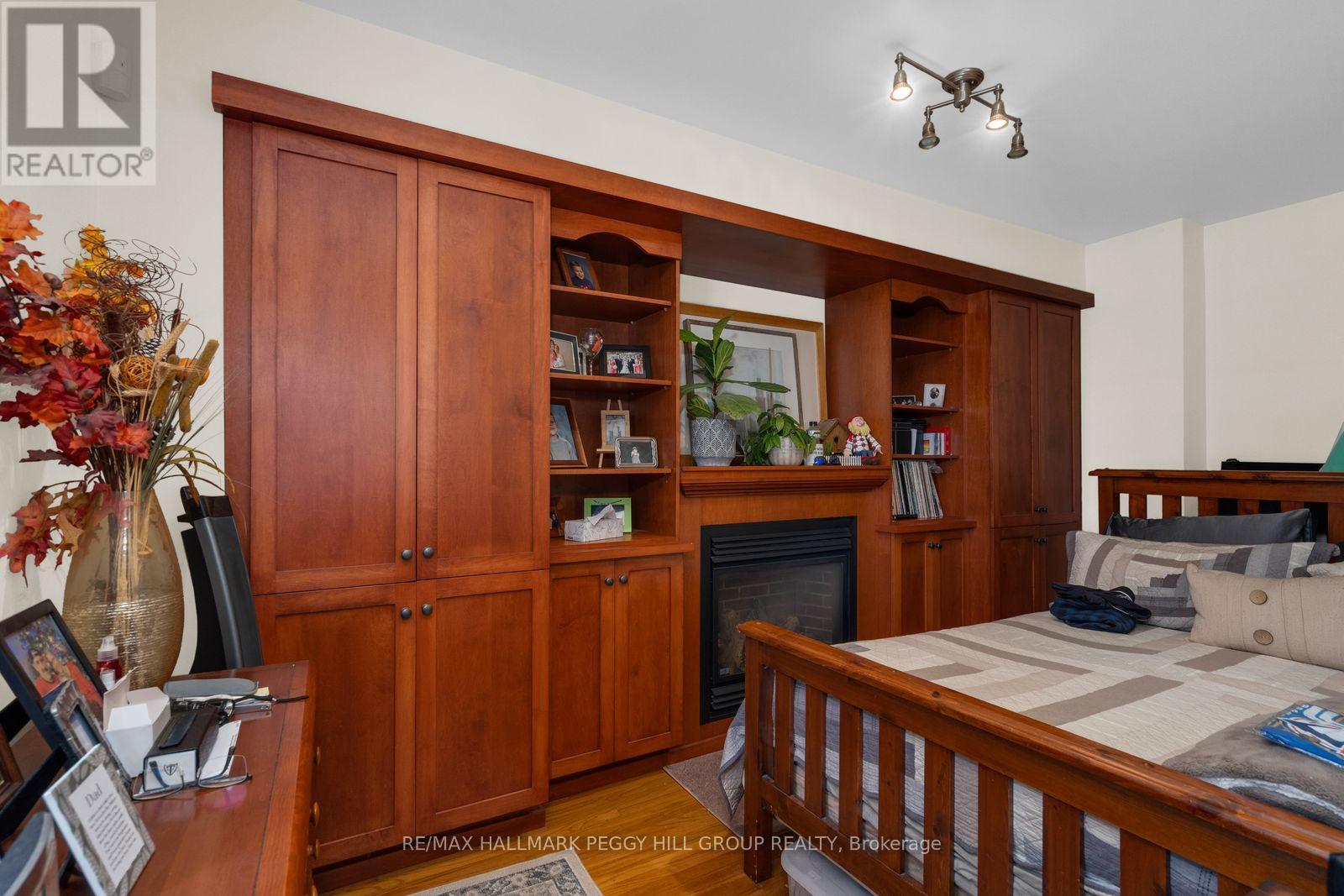 12 BEACON ROAD - 10
