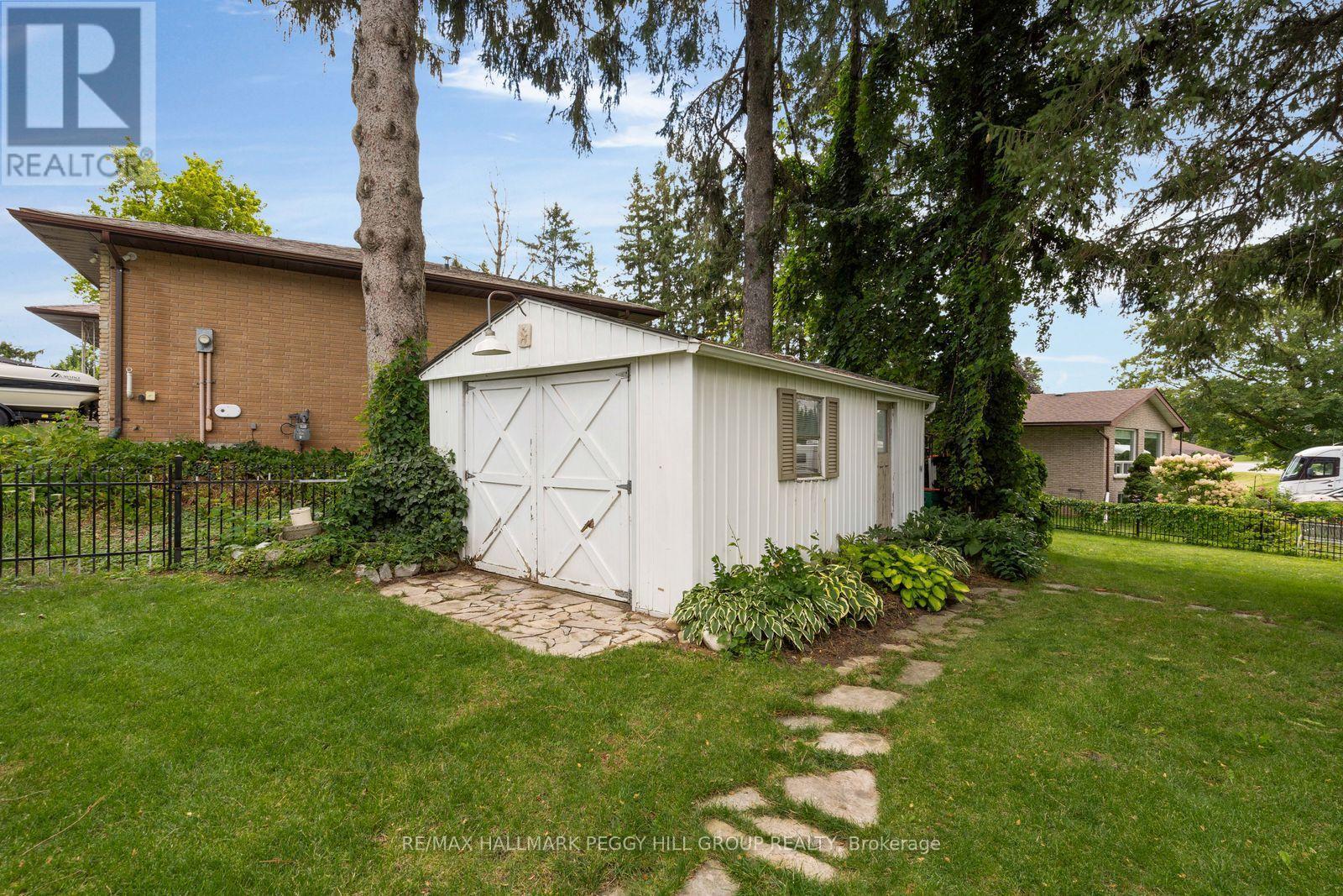 12 BEACON ROAD - 18