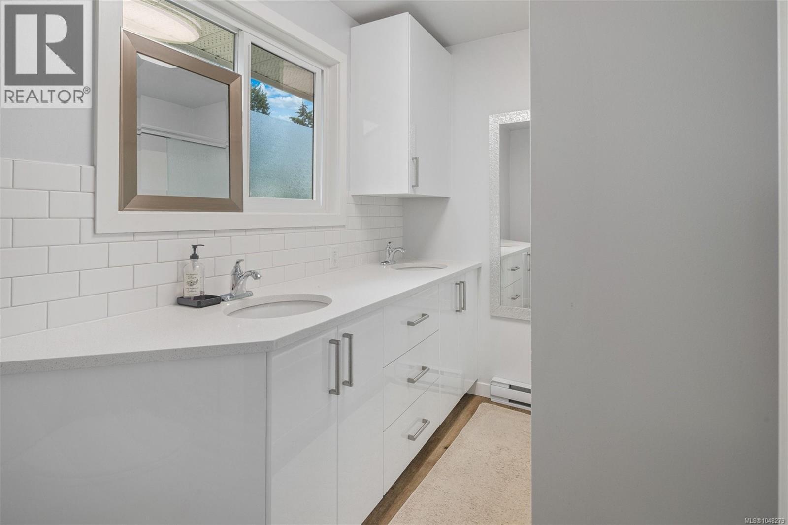 335 Damon Dr - 21
