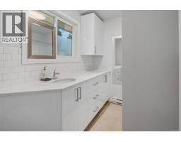 335 Damon Dr, View Royal, BC V9B5G5 Photo 21