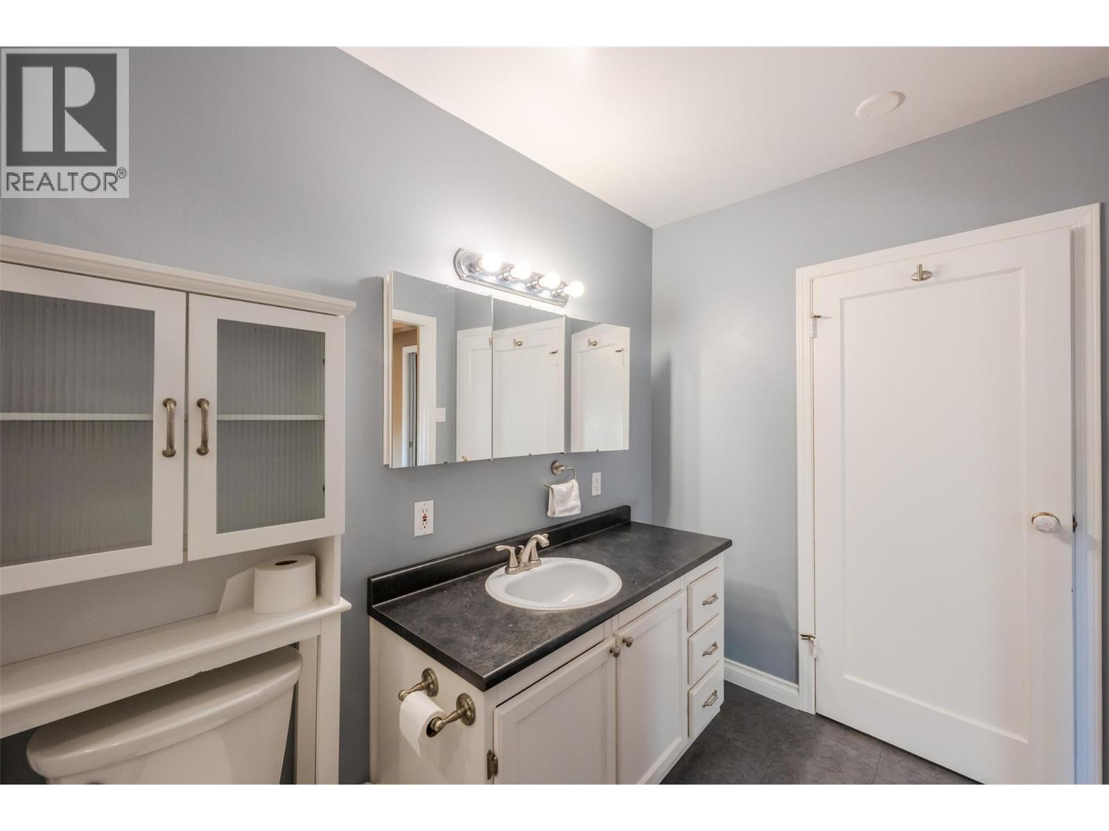 1110 Kilwinning Street, Penticton