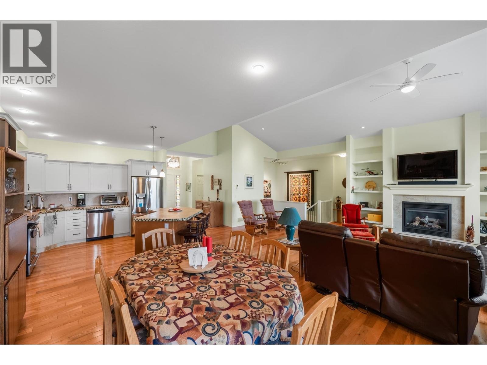 8 6833 Meadows Drive, Oliver