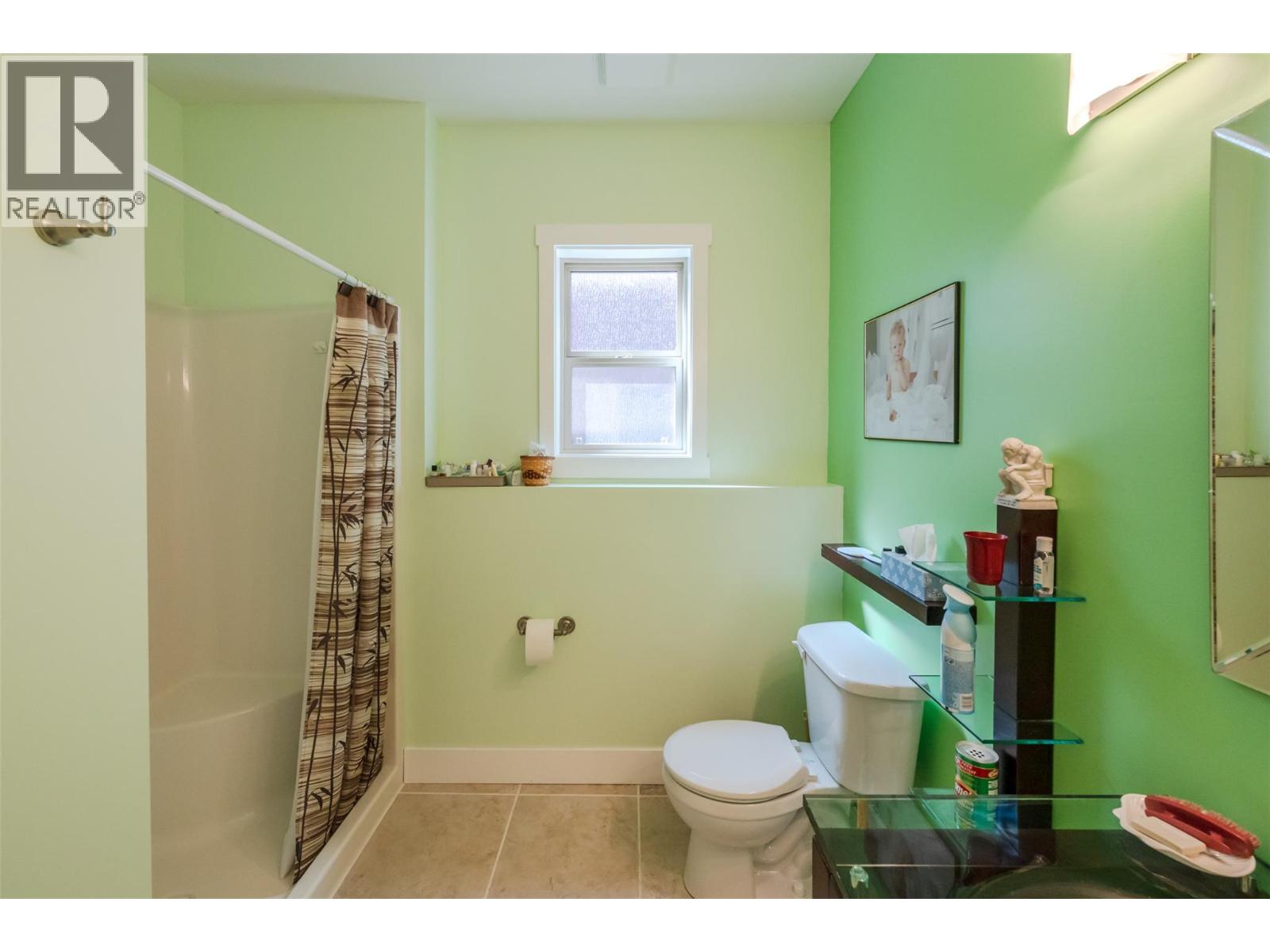 8 6833 Meadows Drive, Oliver