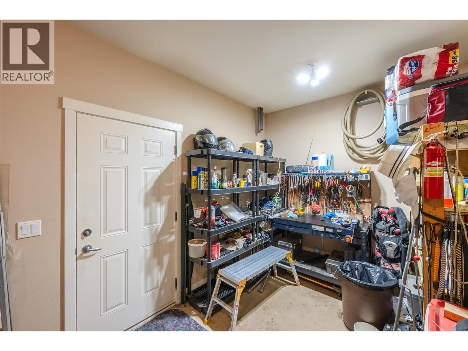 8 6833 Meadows Drive, Oliver