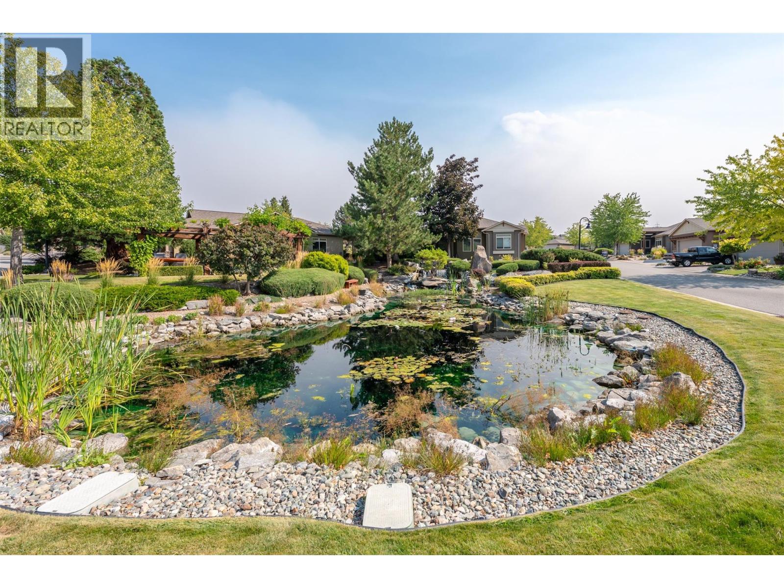 8 6833 Meadows Drive, Oliver