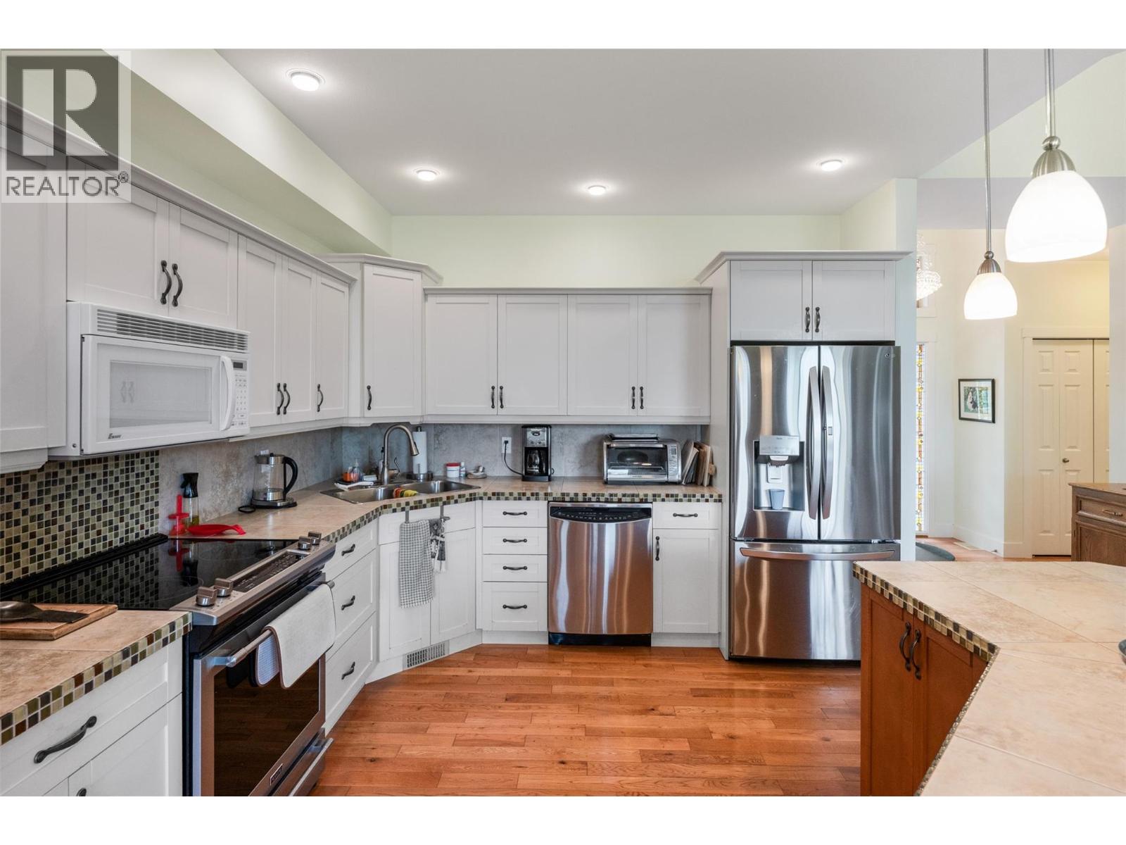 8 6833 Meadows Drive, Oliver