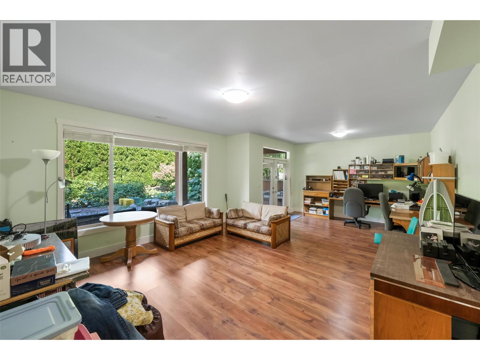 8 6833 Meadows Drive, Oliver