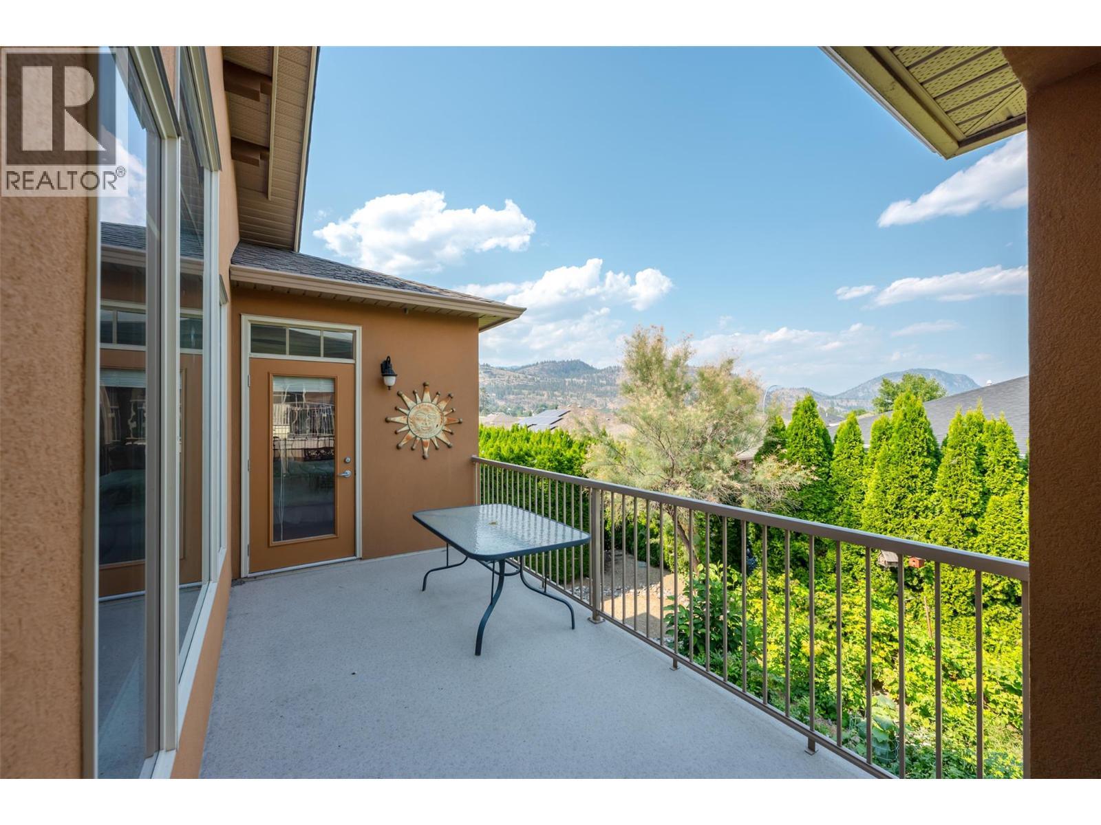 8 6833 Meadows Drive, Oliver