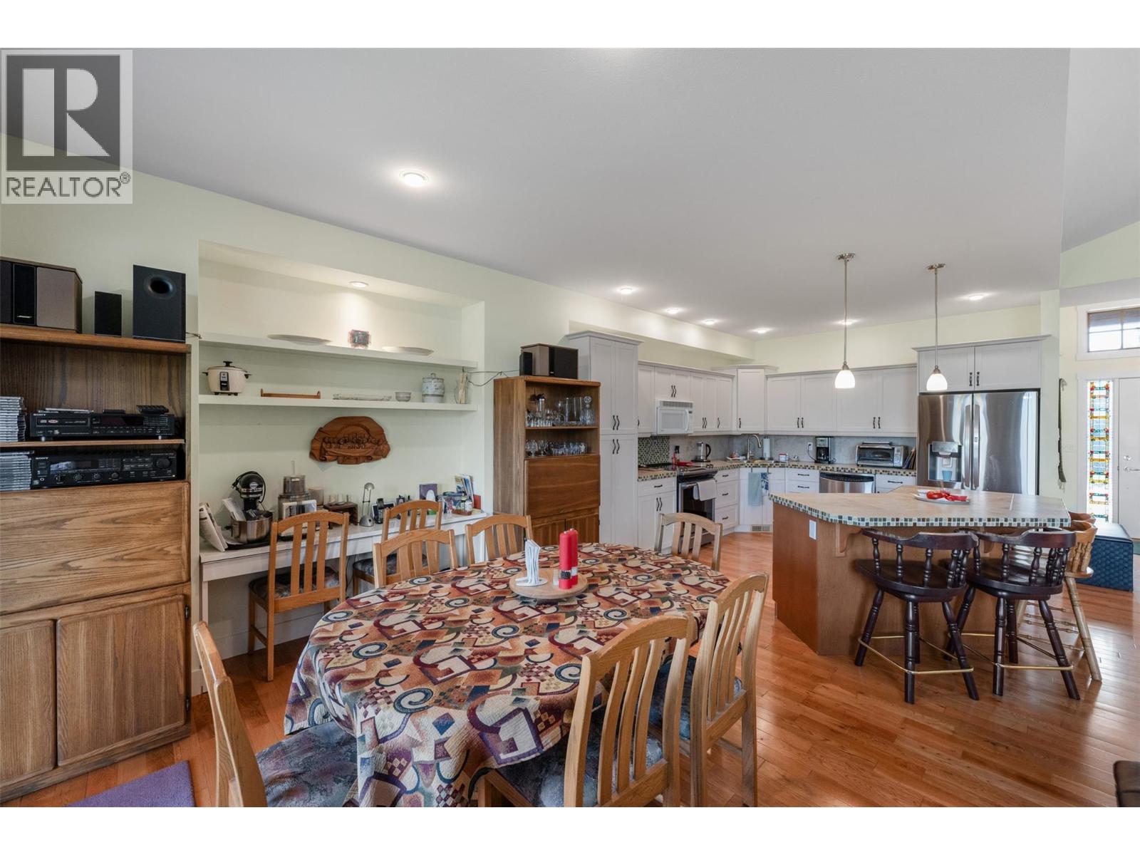 8 6833 Meadows Drive, Oliver
