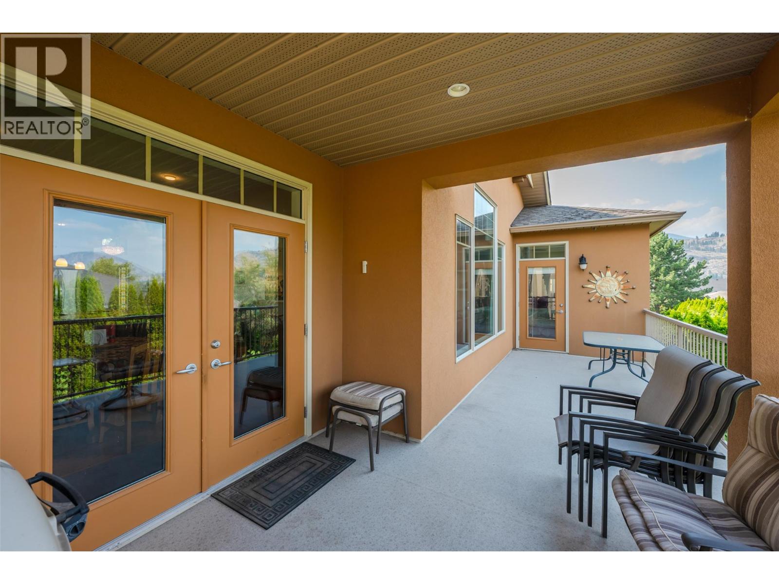 8 6833 Meadows Drive, Oliver