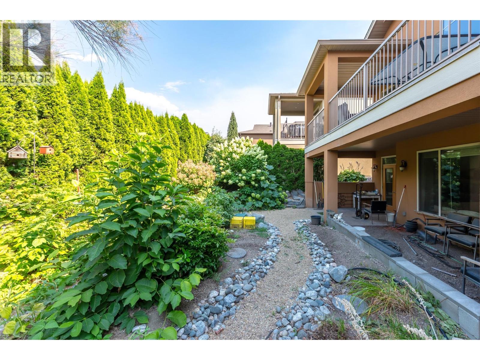 8 6833 Meadows Drive, Oliver