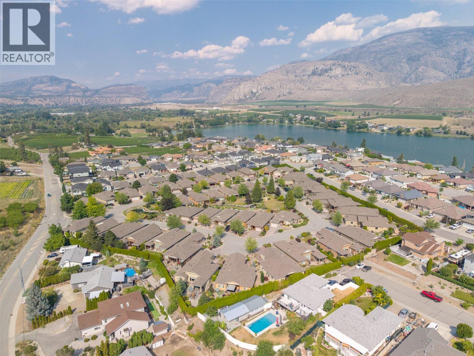 8 6833 Meadows Drive, Oliver