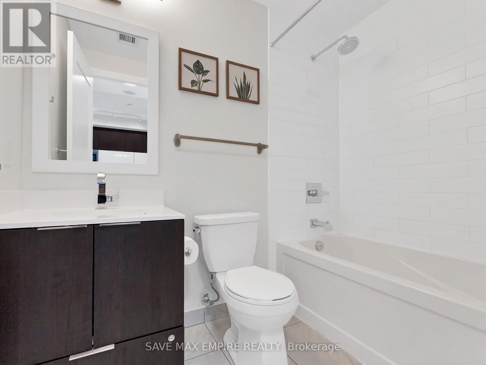 #1607 56 ANNIE CRAIG DRIVE - 12