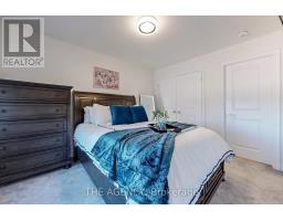 7 Kipling Grove Court, Toronto, ON M9B0C6 Photo 15