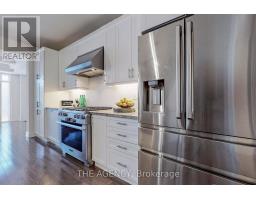 Bedroom 3 - 7 Kipling Grove Court, Toronto, ON M9B0C6 Photo 8