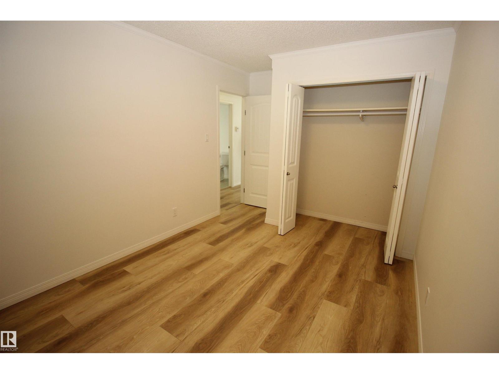 10216 101 ST - 40