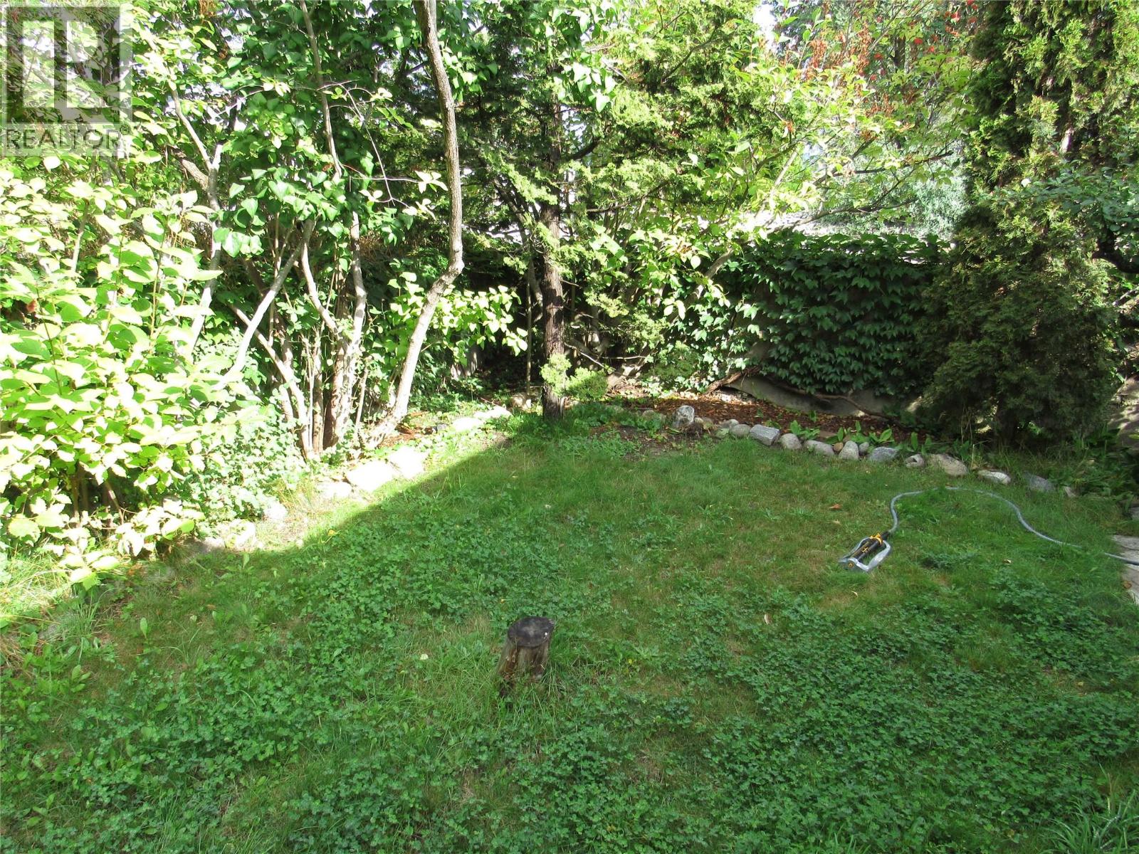 873 7th Avenue - Image 29