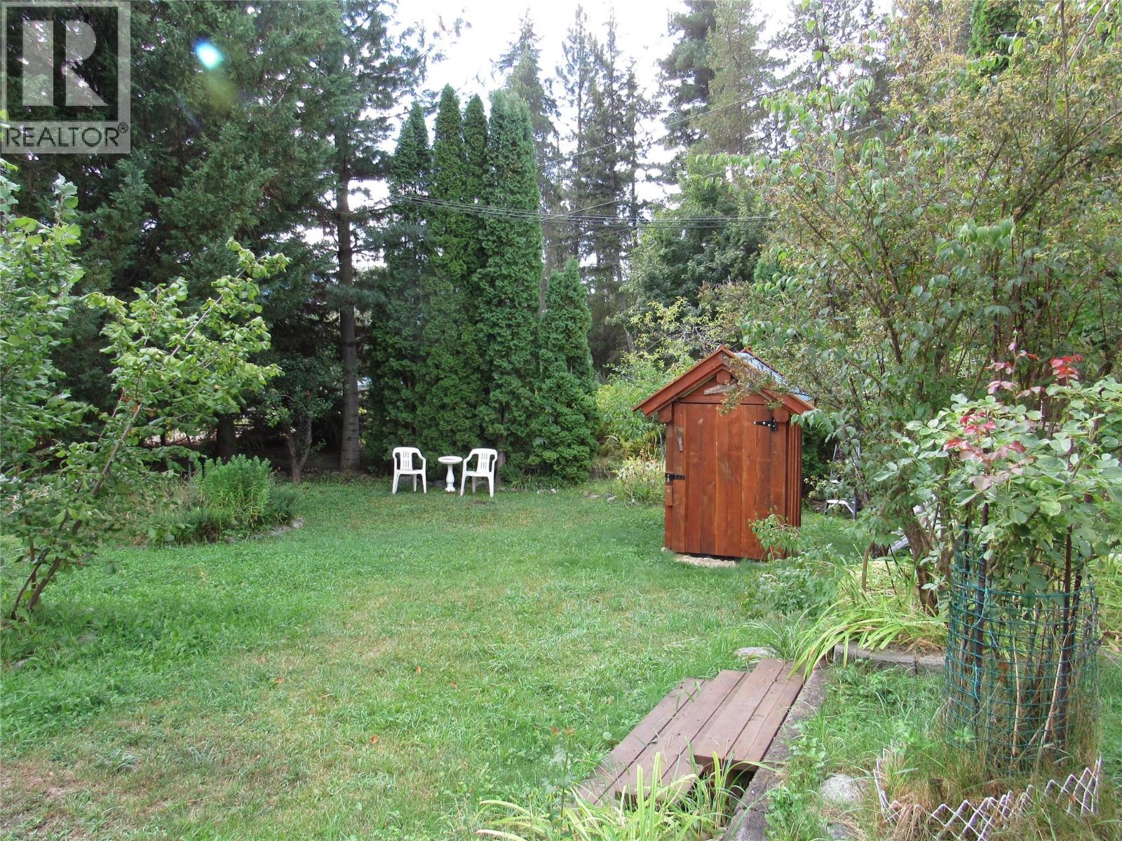 873 7th Avenue - Image 19