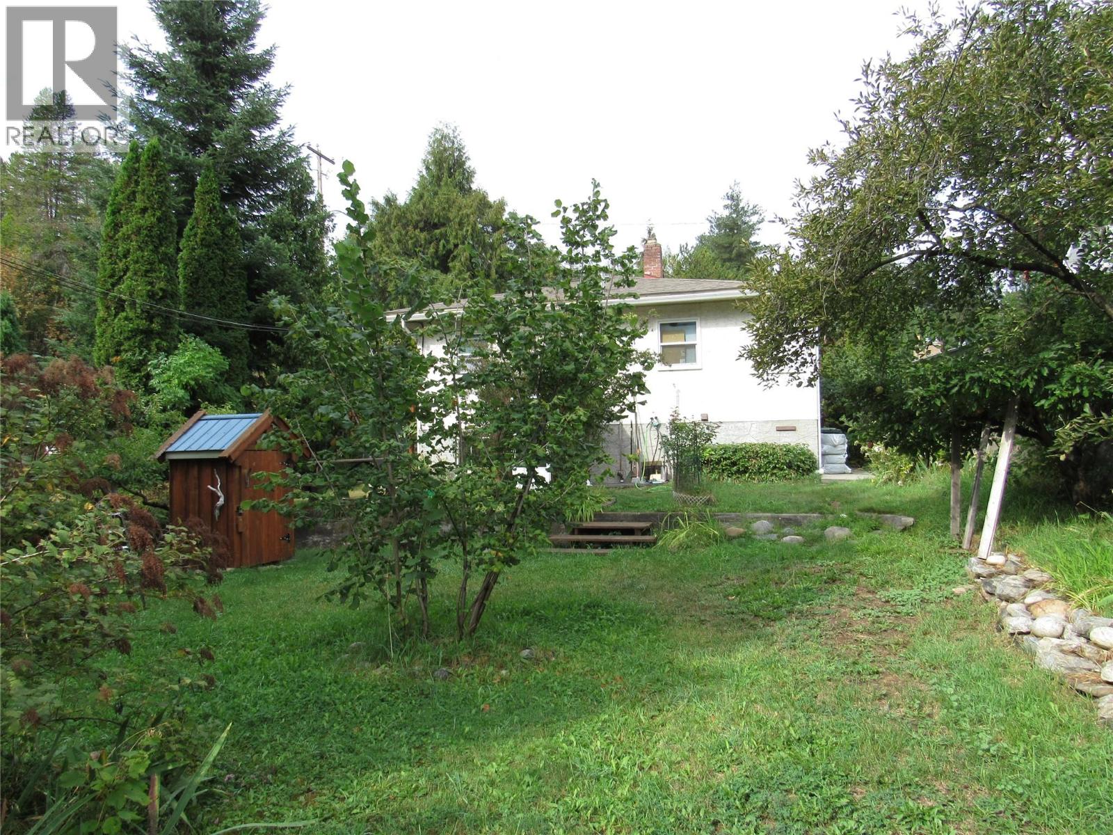 873 7th Avenue - Image 20