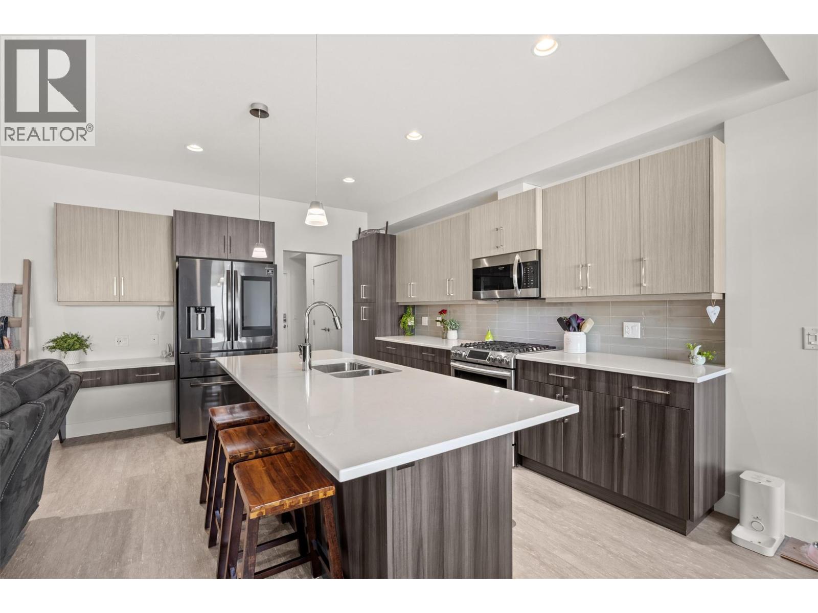 2394 Hawks Boulevard - 12