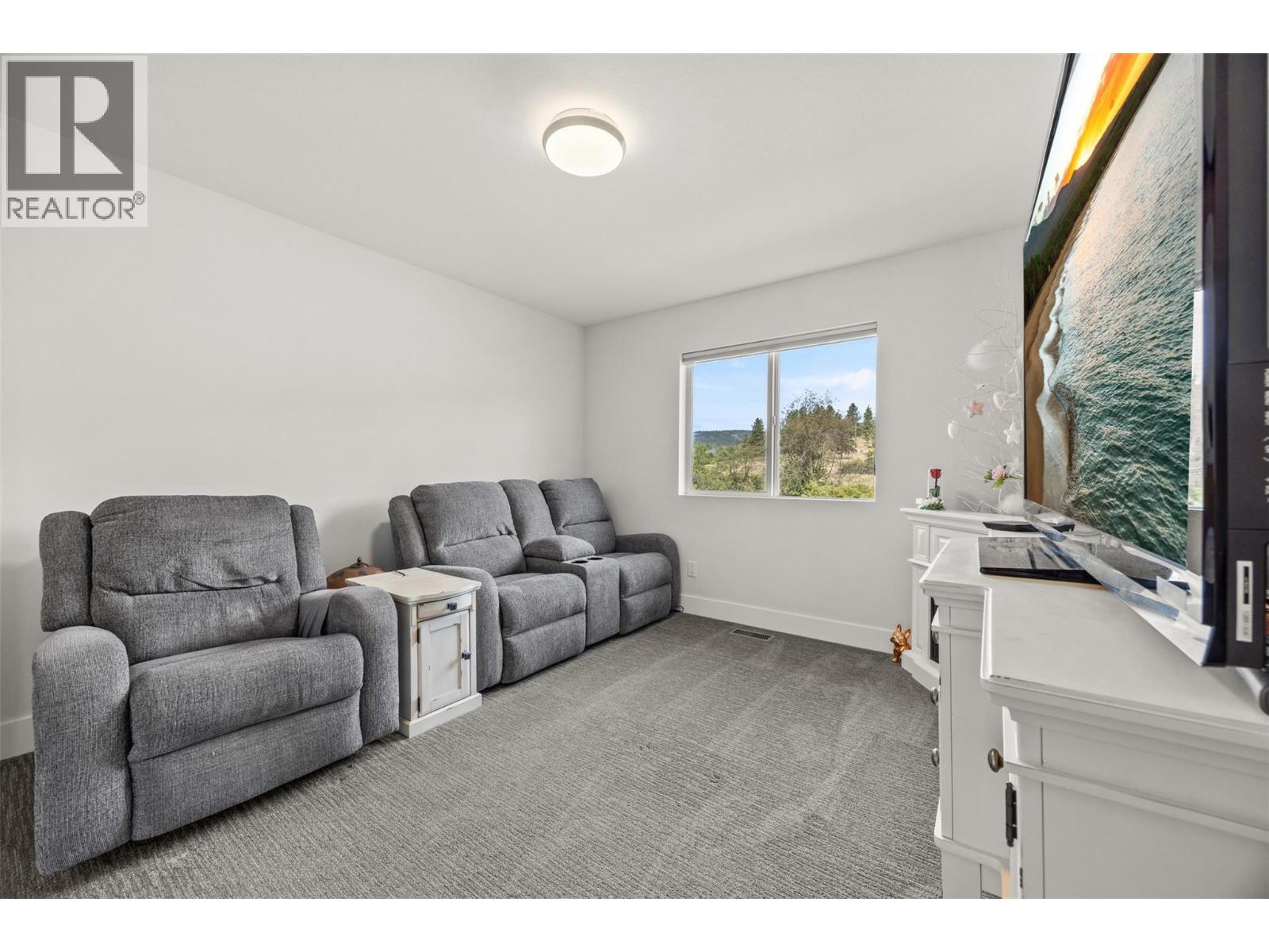 2394 Hawks Boulevard - 28