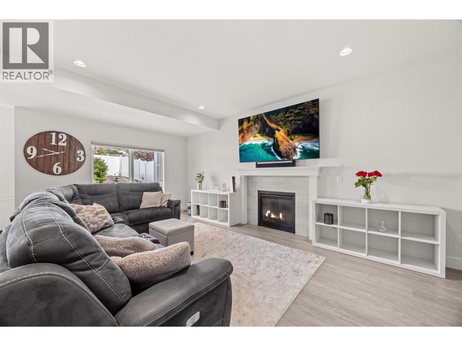 2394 Hawks Boulevard - 4