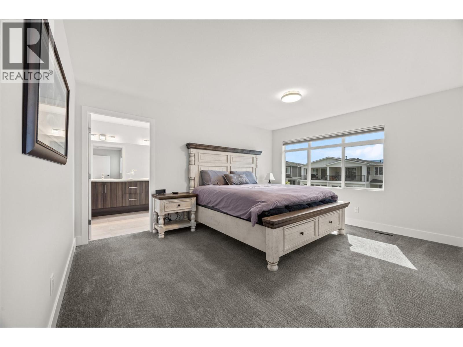 2394 Hawks Boulevard - 20
