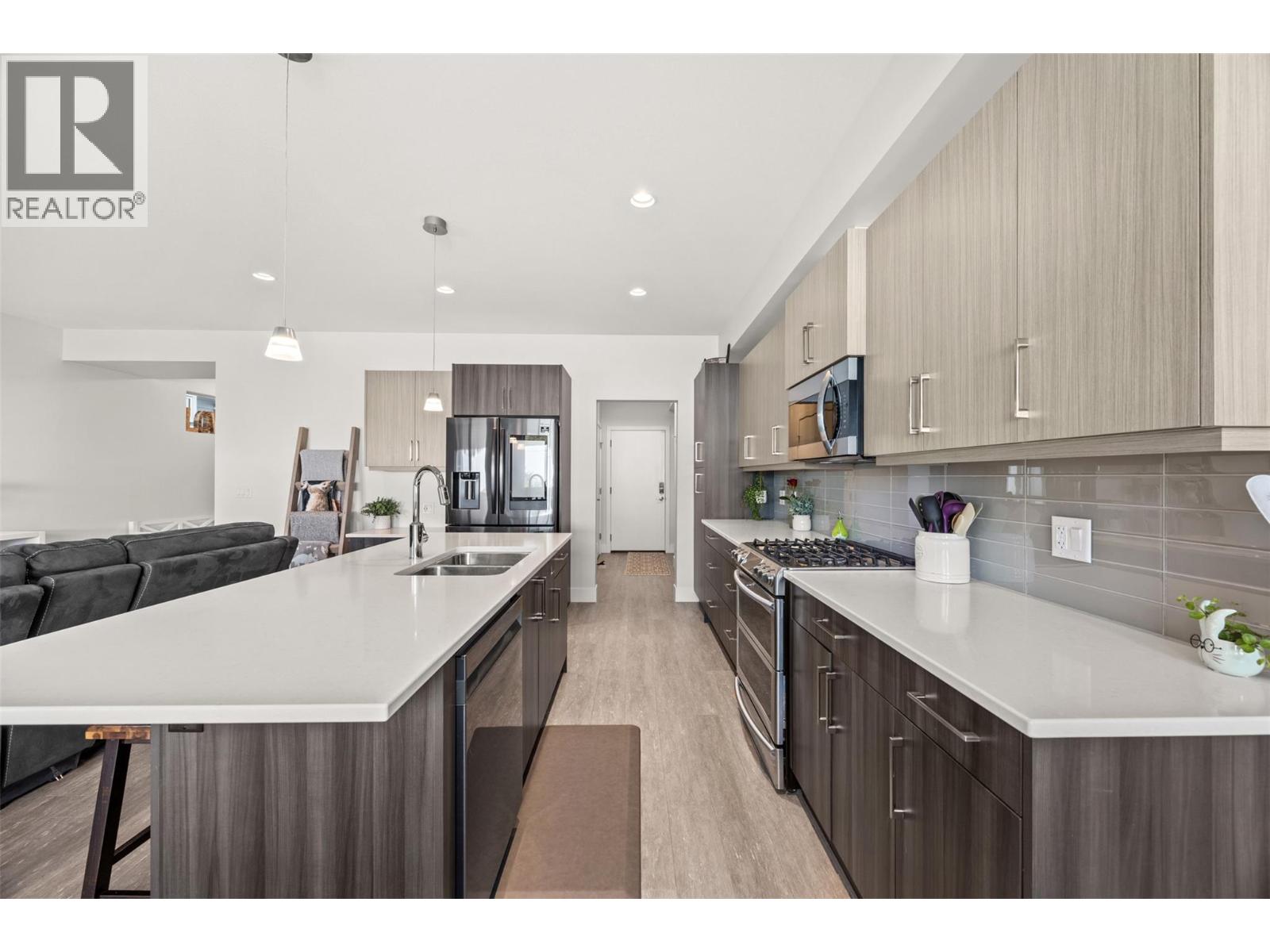 2394 Hawks Boulevard - 13