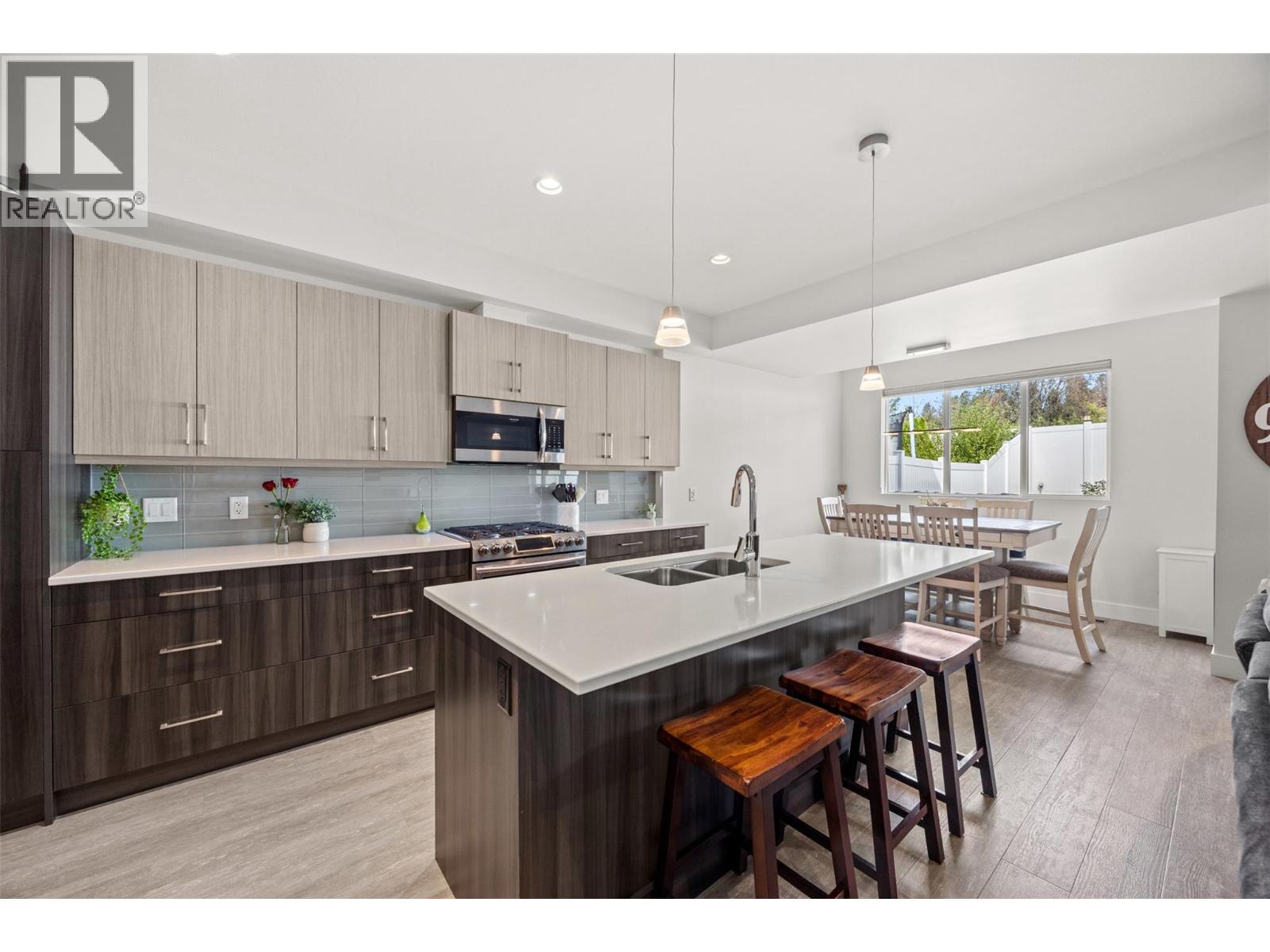 2394 Hawks Boulevard - 3