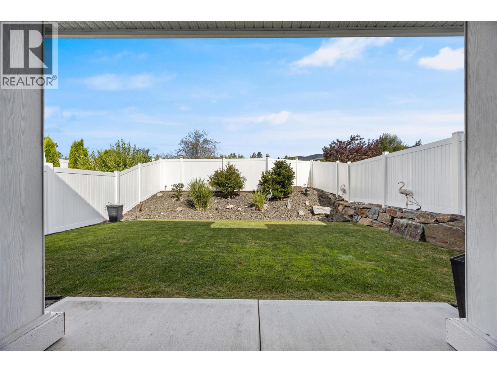 2394 Hawks Boulevard - 33
