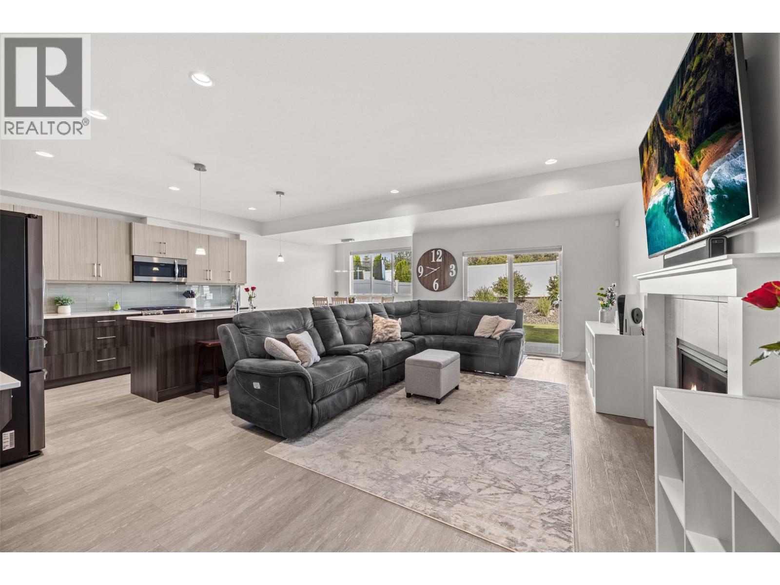 2394 Hawks Boulevard - 5
