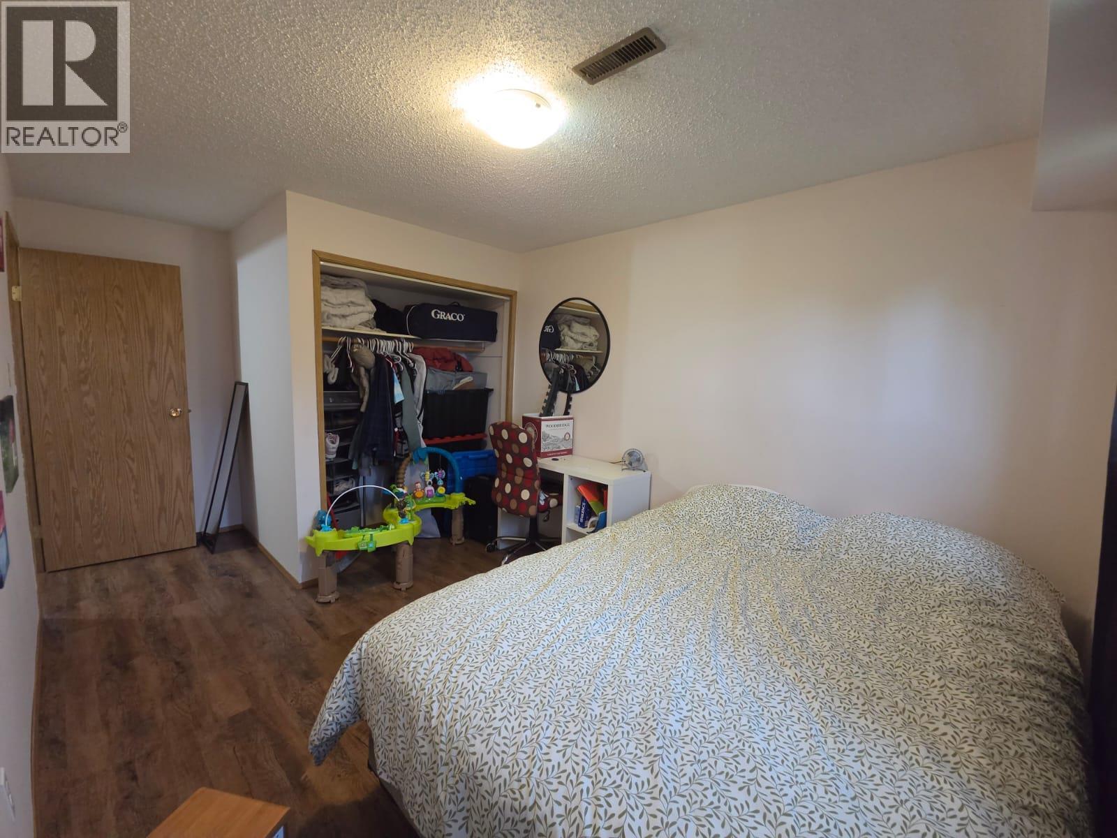 4911/4913 56 Avenue, Pouce Coupe