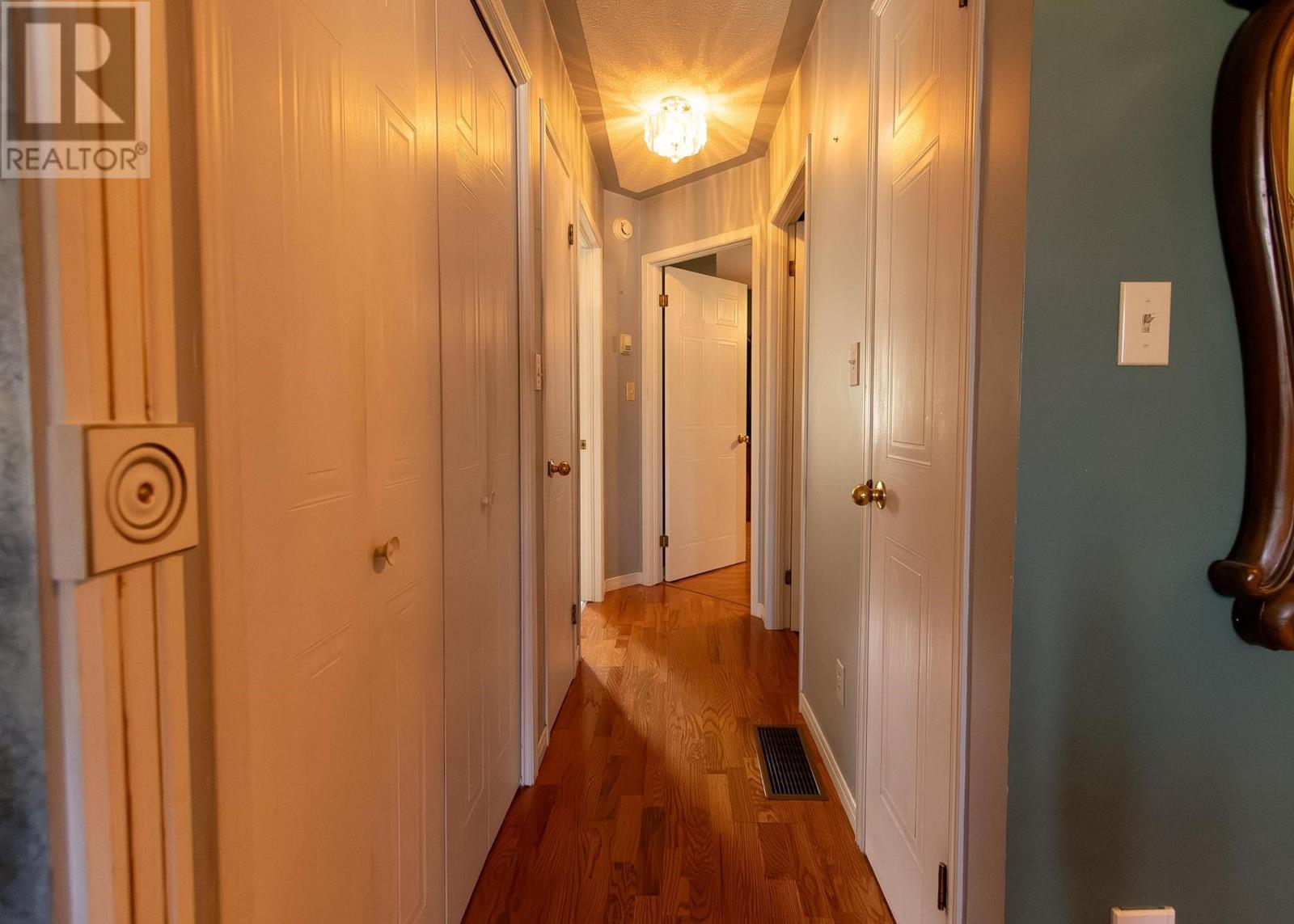 27 Village CT - Image 17