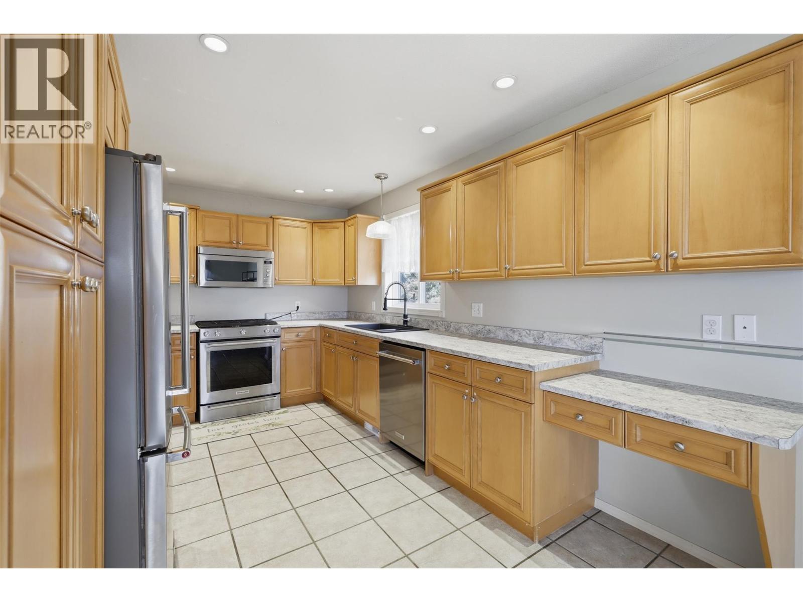992 Pine Springs Road - Image 20