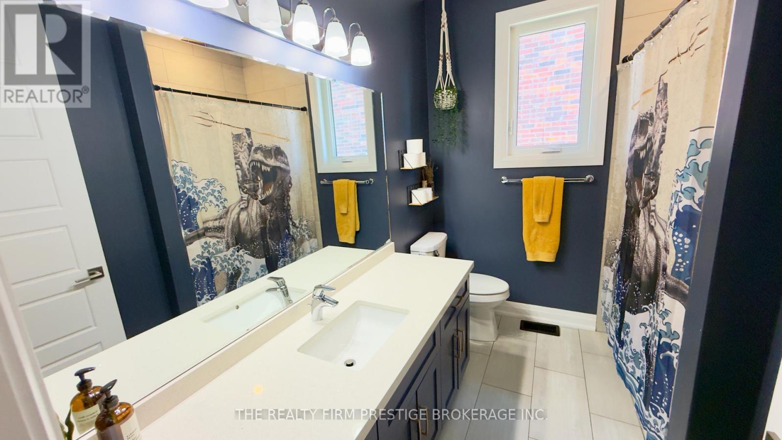 213 LEITCH STREET - 11