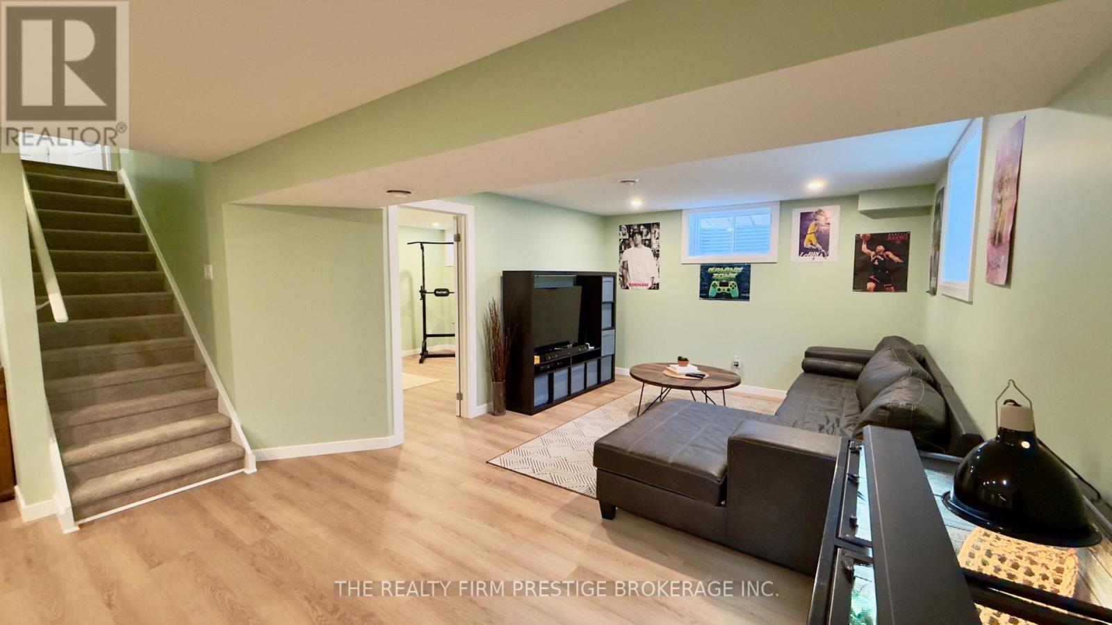213 LEITCH STREET - Image 16
