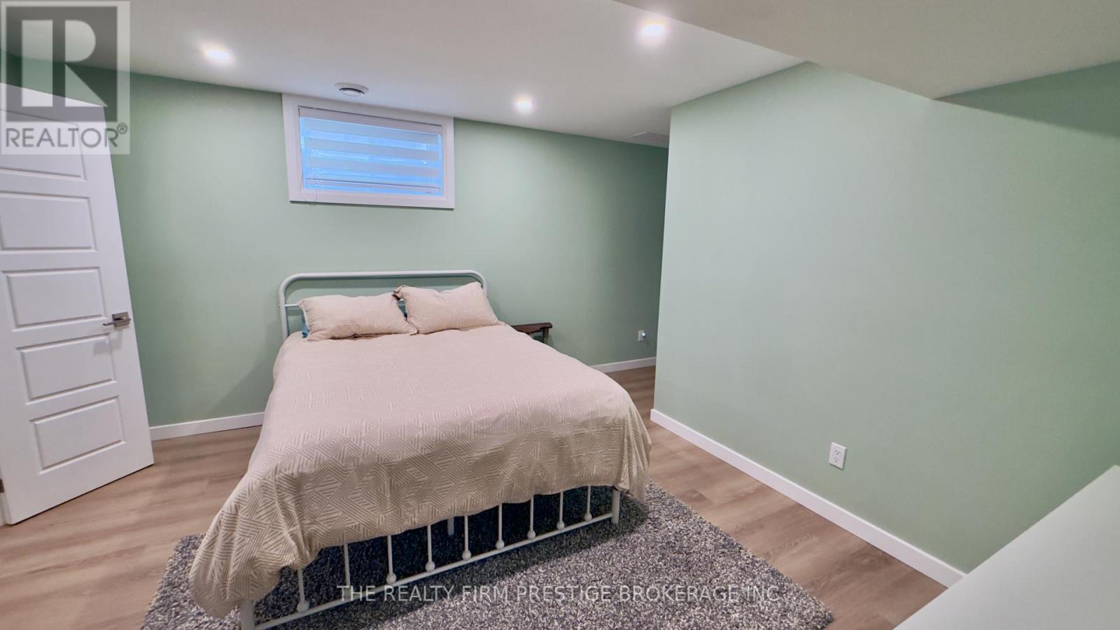 213 LEITCH STREET - 19