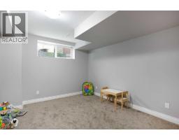 1153 Kingston Crescent SE - photo 32