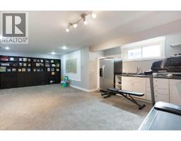 1153 Kingston Crescent SE - photo 37