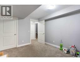 1153 Kingston Crescent SE - photo 33