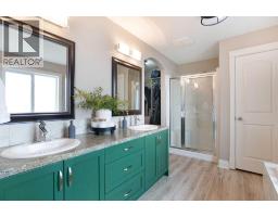 1153 Kingston Crescent SE - photo 31