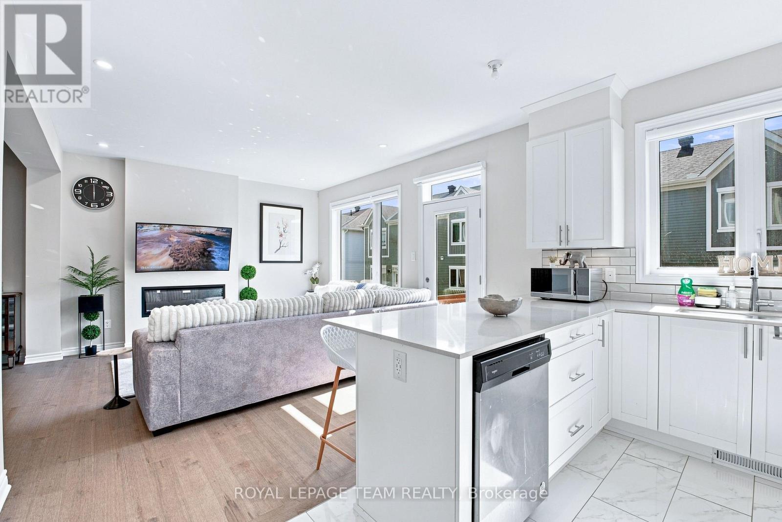 4124 OBSIDIAN STREET - Image 11