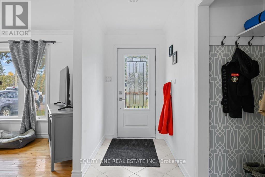 3314 NIXON DRIVE - 6