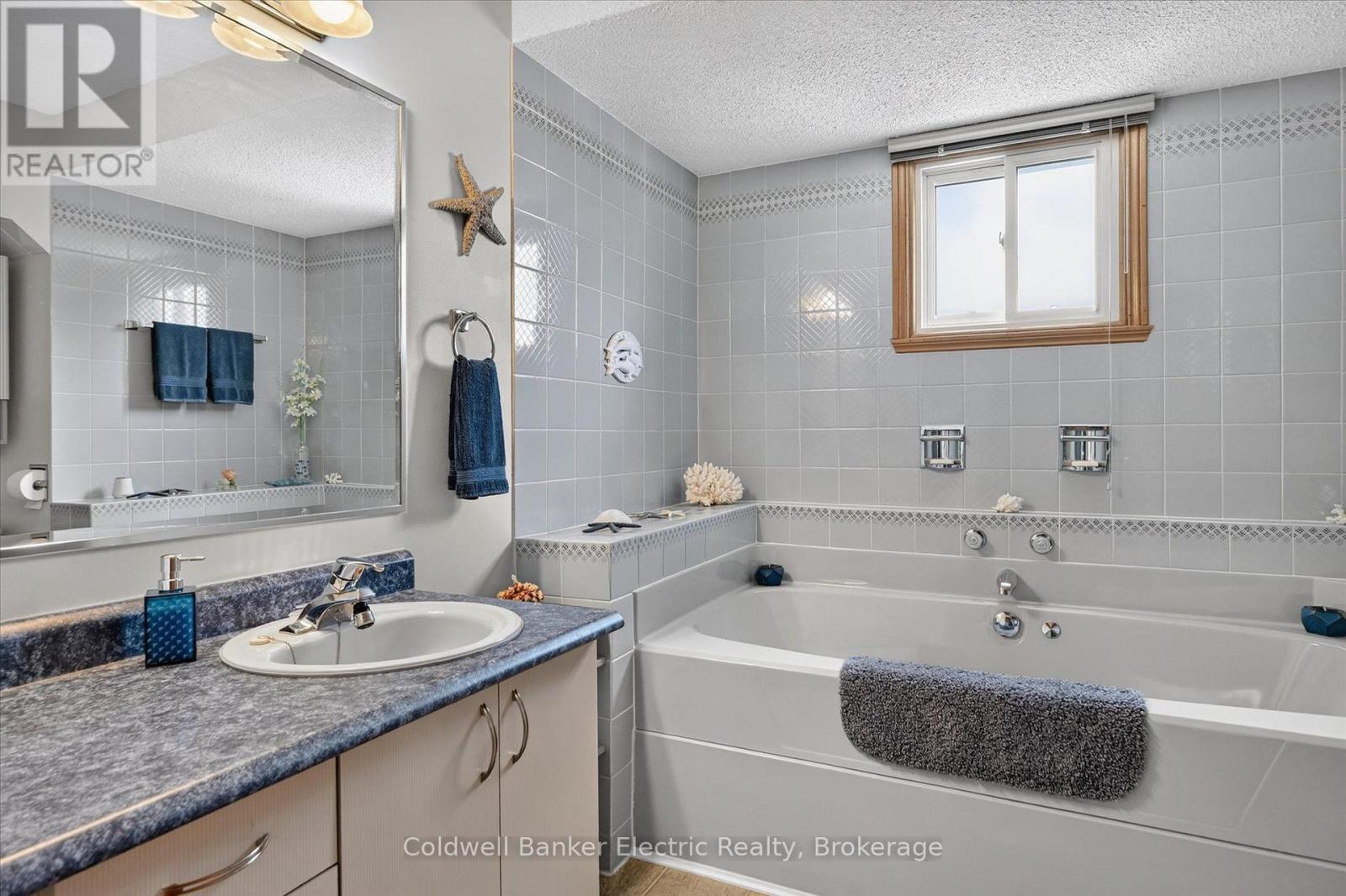 948 SMITHSIDE COURT - Image 23